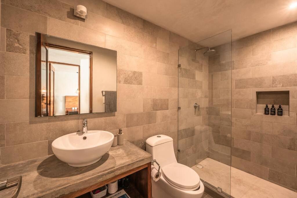 Apartment 2br, 2 Pools, Gym, 15min From
